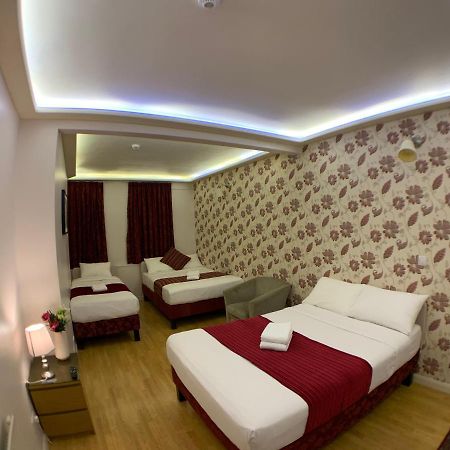 Barking Hotel Екстериор снимка