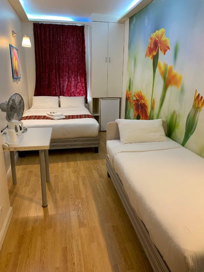 Barking Hotel Екстериор снимка