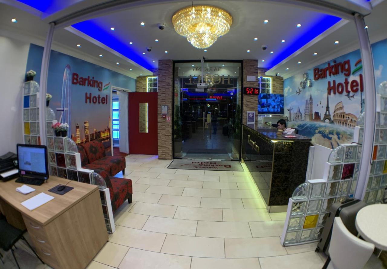 Barking Hotel Екстериор снимка
